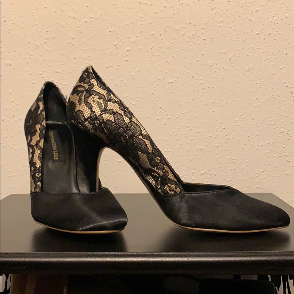 Steve Madden Luxe Satin & Lace Pumps